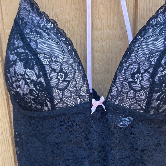 Linea Donatella Elegant Black And Light Pink Lace Chemise. Padded. Medium - Picture 4 of 14